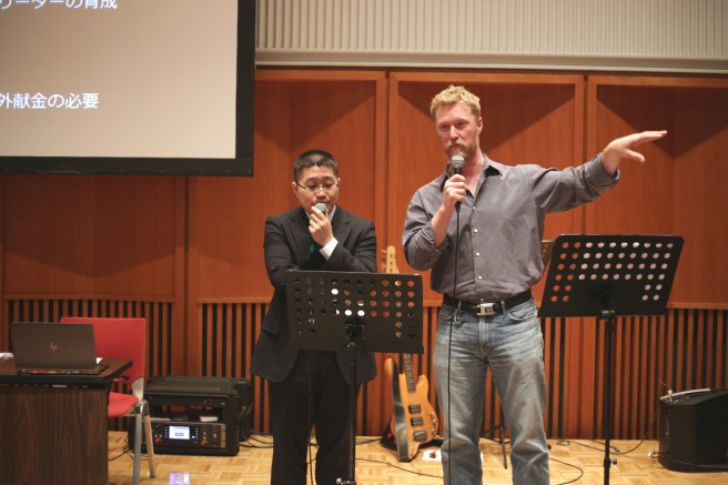 386A1778_congregational02