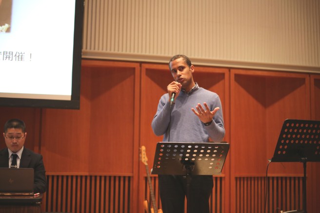 386A1795_congregational03